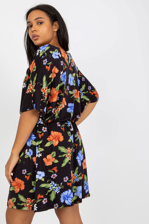 Must ja sinine lilleline suures...