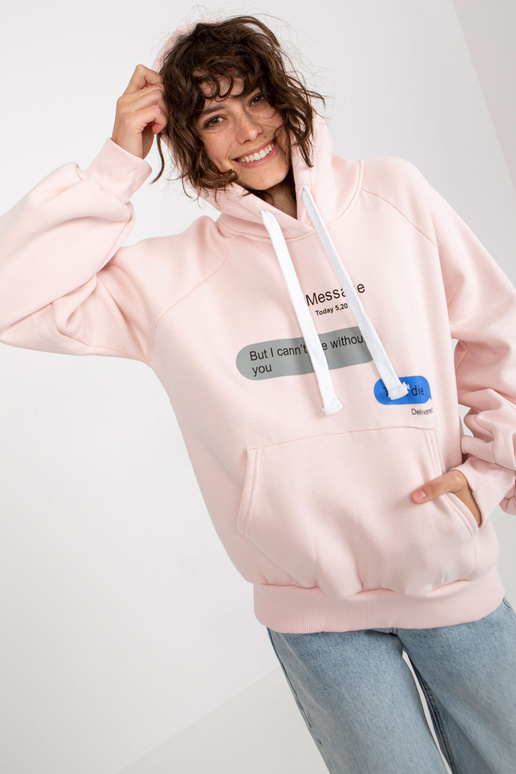 Heleroosa trükise ja kapuutsiga...