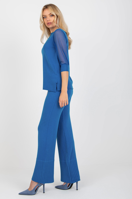 Tumesinine klassikaline...