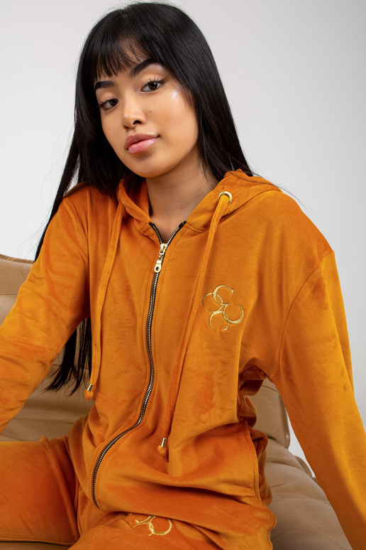 Tumekollane naiste veluurkomplekt... Tumekollane naiste veluurkomplekt...