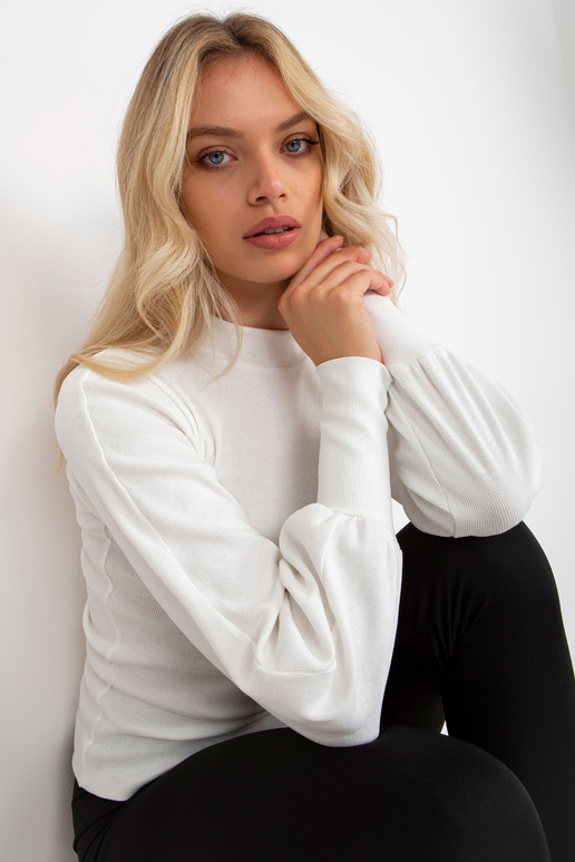 Valge soonik Basic laiade varrukatega...