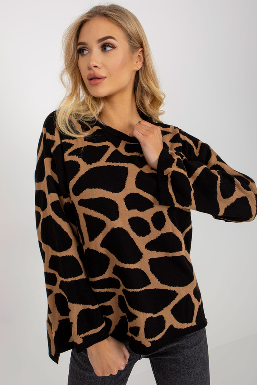 Camel Black mustriga laia varrukaga...