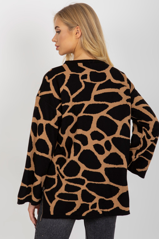 Camel Black mustriga laia varrukaga...