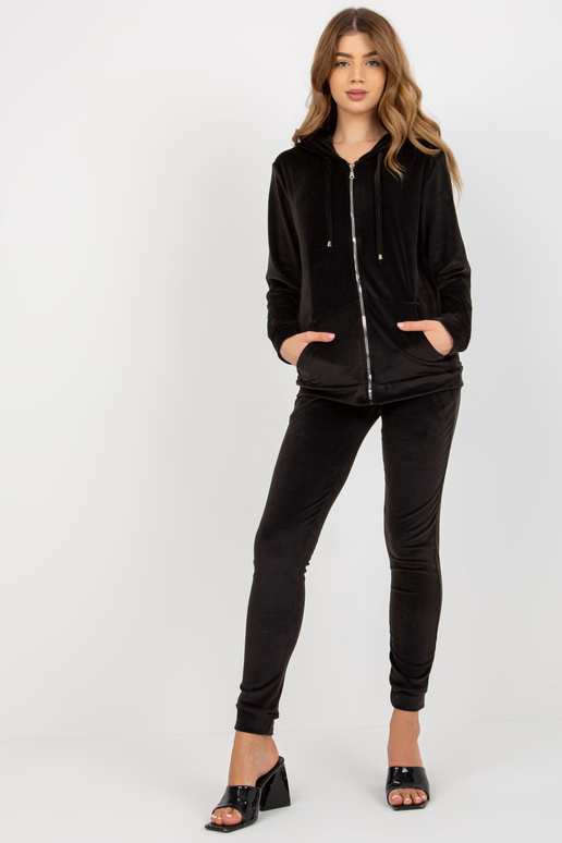 Must naiste veluurkomplekt... Must naiste veluurkomplekt...