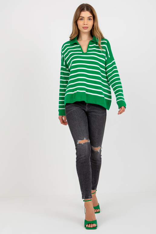 Rohelise ja valge triibuline kraega...