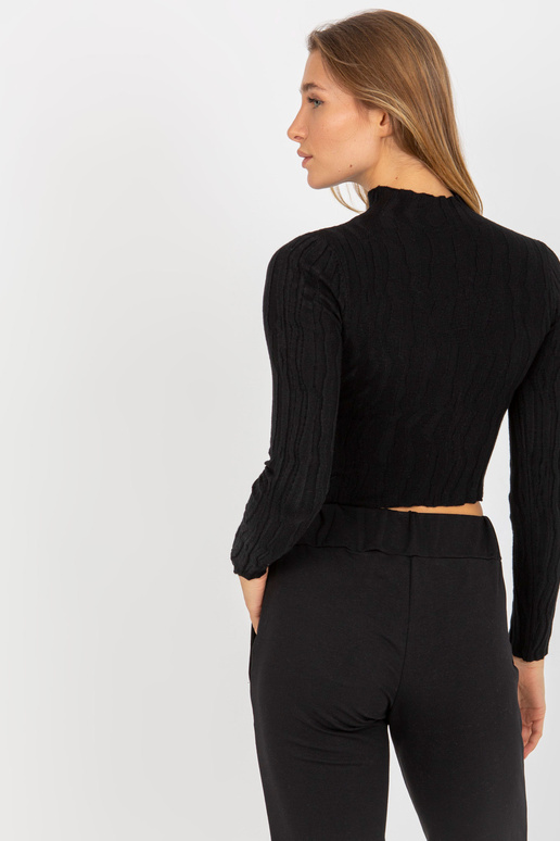 Must lühike poolkaelusega kampsun...