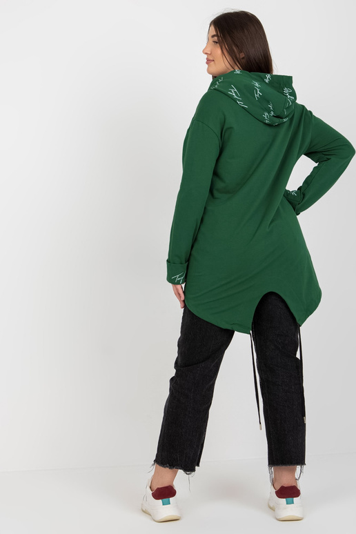 Tumeroheline plusssuuruses kapuutsiga... Tumeroheline plusssuuruses kapuutsiga...