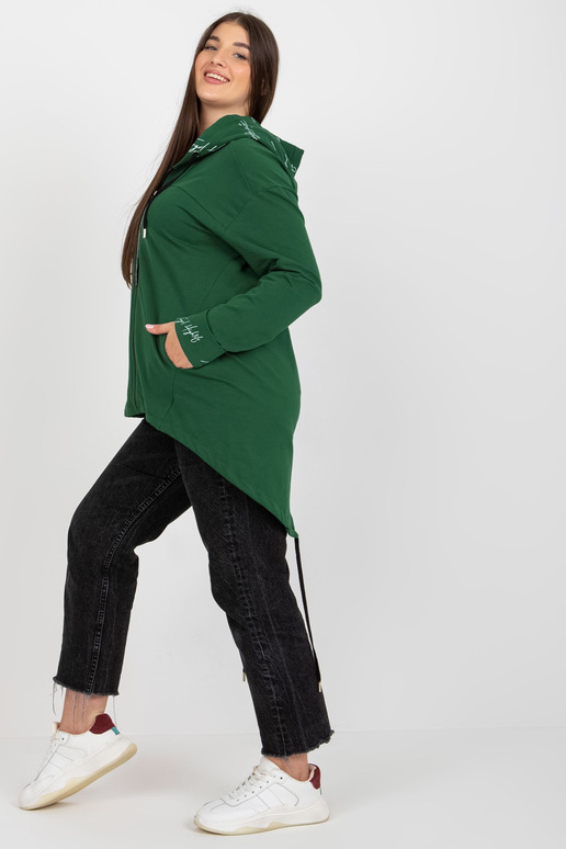 Tumeroheline plusssuuruses kapuutsiga... Tumeroheline plusssuuruses kapuutsiga...