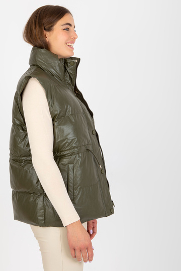 Khakivärvi udusulgedega...