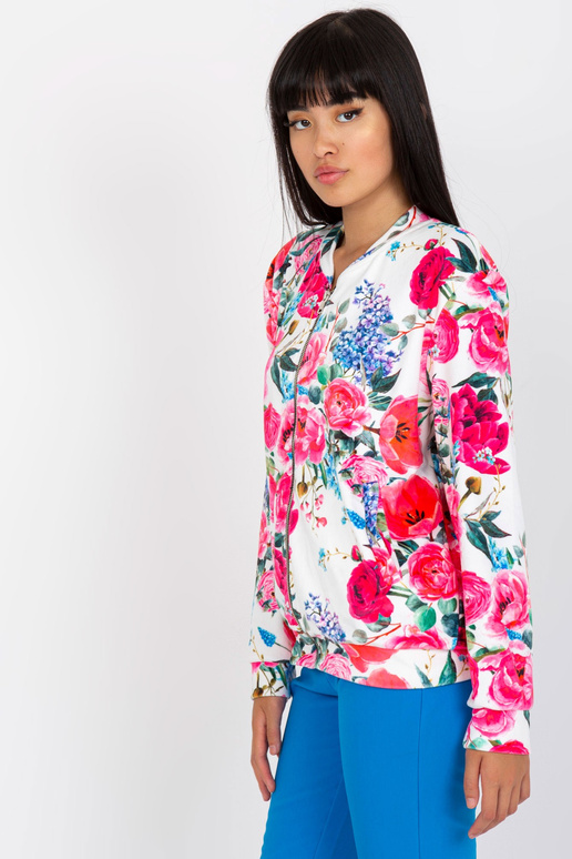 Valge ja roosa lilledega veluurist...