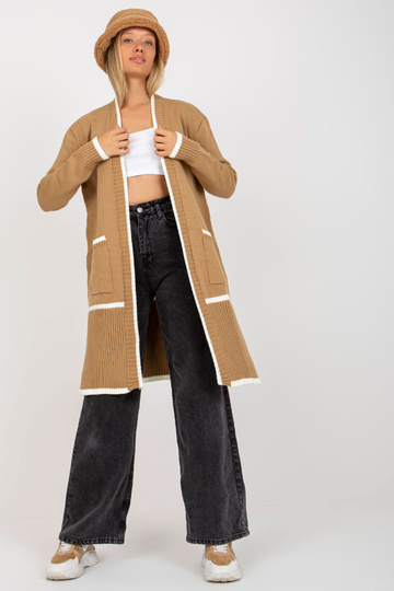 Tumebeež naiste taskutega... 2