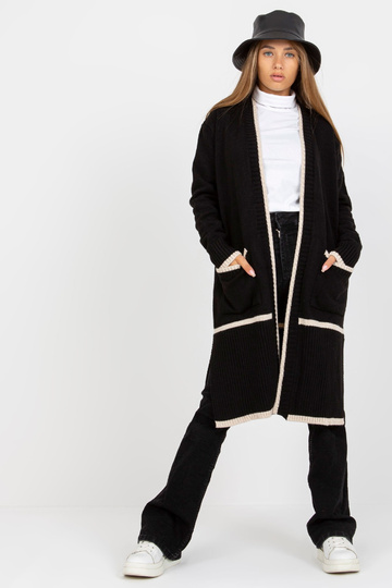 Must ja beež pikk ilma...