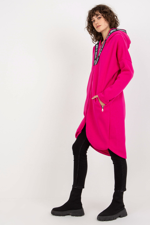 Fuksiast pikk pusa kapuutsiga