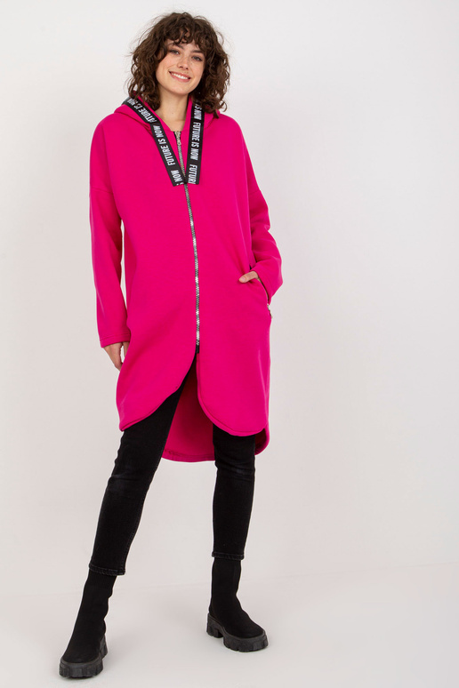 Fuksiast pikk pusa kapuutsiga