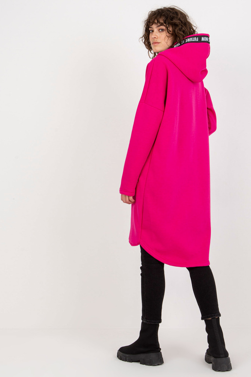 Fuksiast pikk pusa kapuutsiga