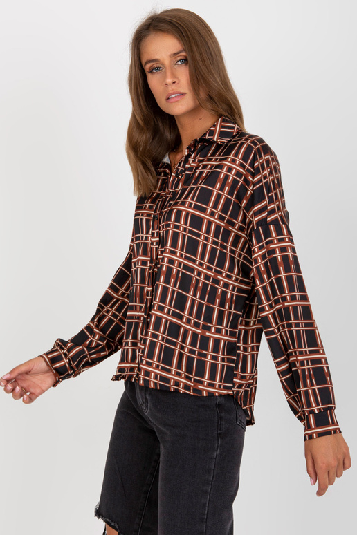 Must ruuduline pikkade varrukatega särk