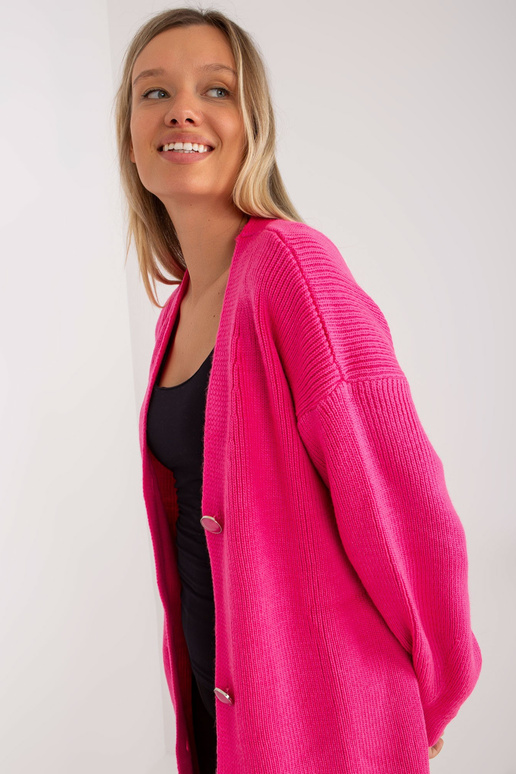 Fluo roosa dekoratiivsete nööpidega...