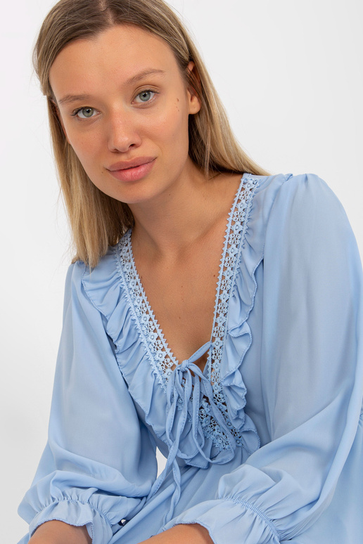 Boho stiilis helesinine flantsiga...