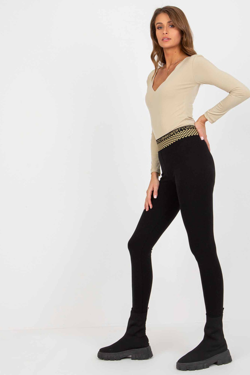 Mustad naiste vabaaja säärised...