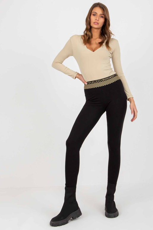 Mustad naiste vabaaja säärised...