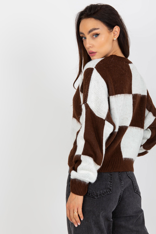 Pruun ja valge avar klassikaline...