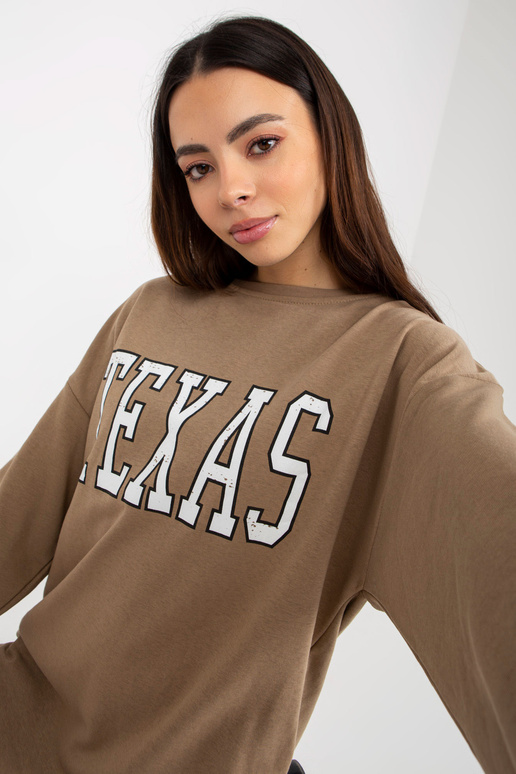 Tumebeež pikk kirja ja taskutega...