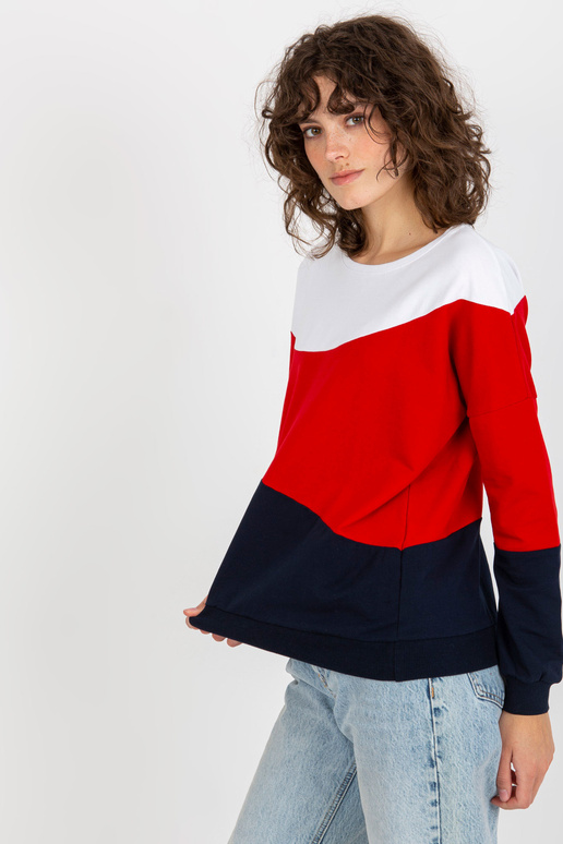 Valge ja tumesinine ümara kaelusega...