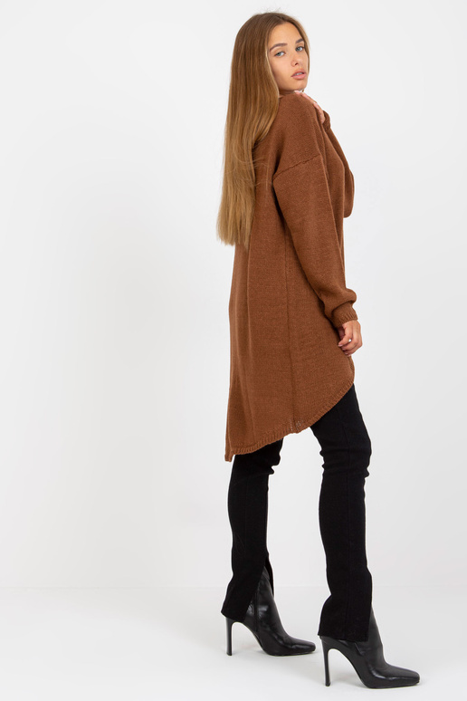 Pruun oversize pikema seljaga kampsun...