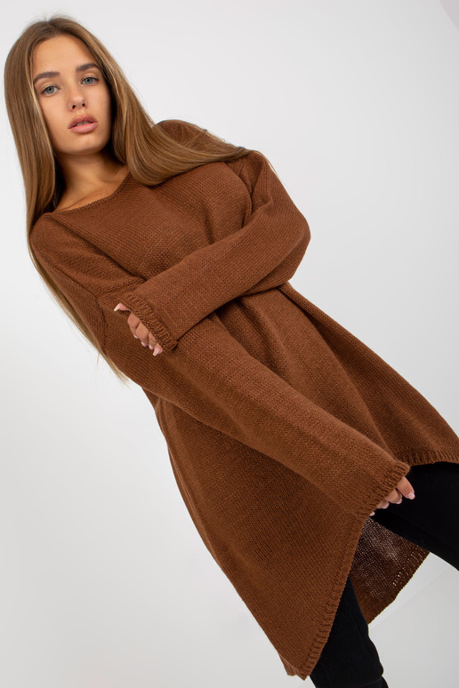 Pruun oversize pikema seljaga kampsun...