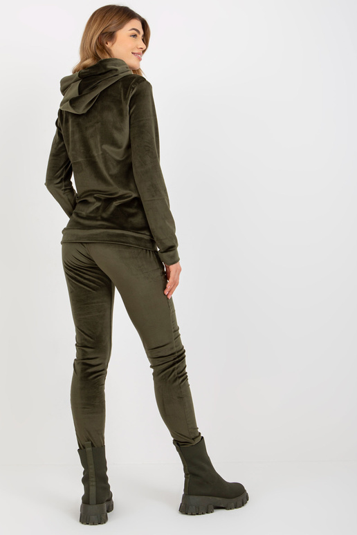 Khaki kaheosaline veluurkomplekt... Khaki kaheosaline veluurkomplekt...