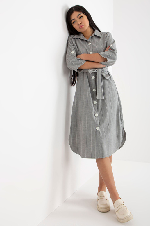 Halli triibuline suurte nööpidega... Halli triibuline suurte nööpidega...