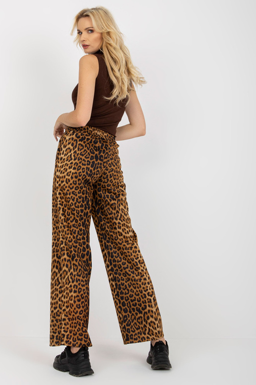 Hellbraune, Breite Voolik aus...