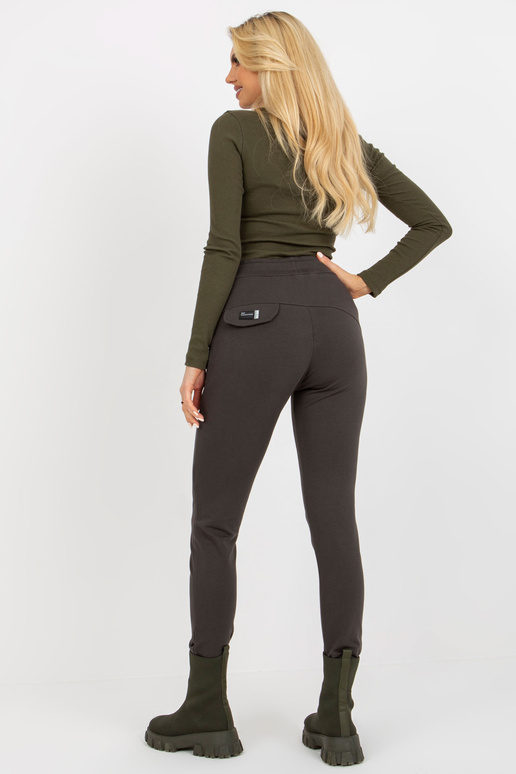 Lihtsa säärtega khakivärvi dressipüksid