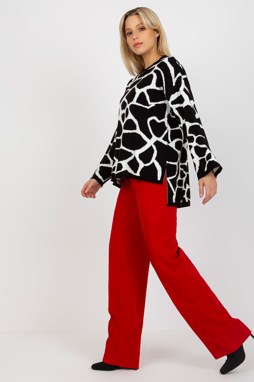 Valge ja must naiste ülisuure...