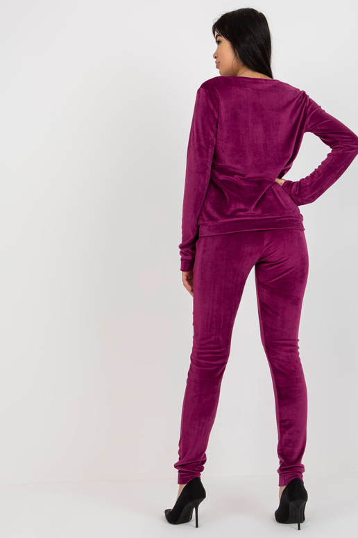 Lilla kaheosaline veluurkomplekt...