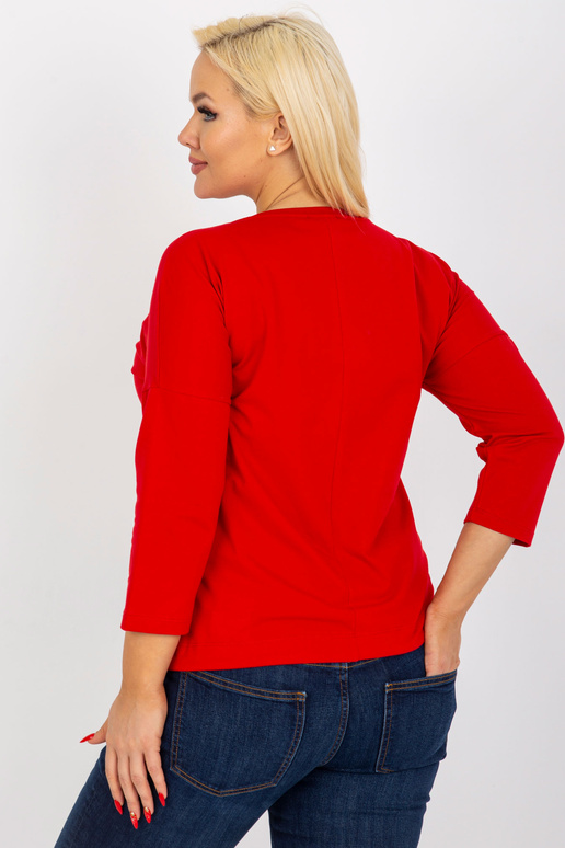 Punane naiste suures suuruses pluus...