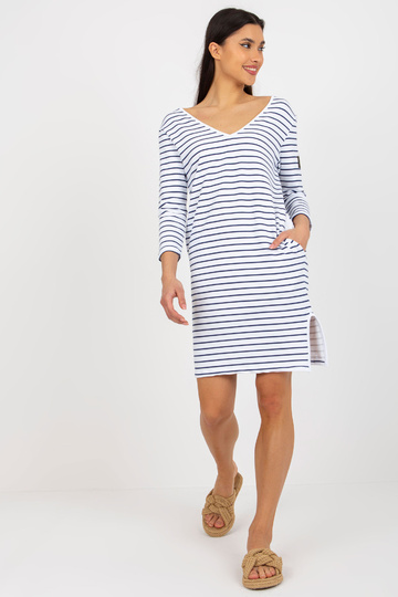 Valge ja tumesinine naiste...