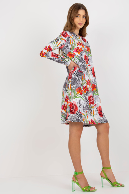 Valge ja hall avara lilleline... Valge ja hall avara lilleline...