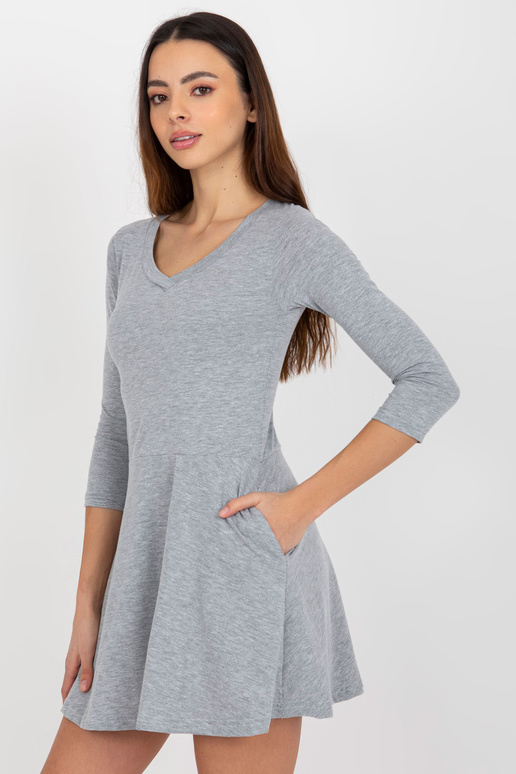 Hall laienenud V-kaelusega minikleit Hall laienenud V-kaelusega minikleit