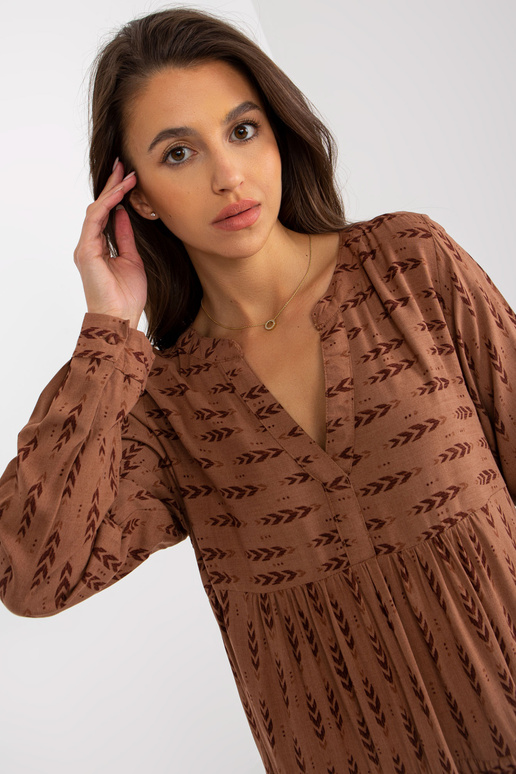 Pruun avar kleit trükiste ja... Pruun avar kleit trükiste ja...