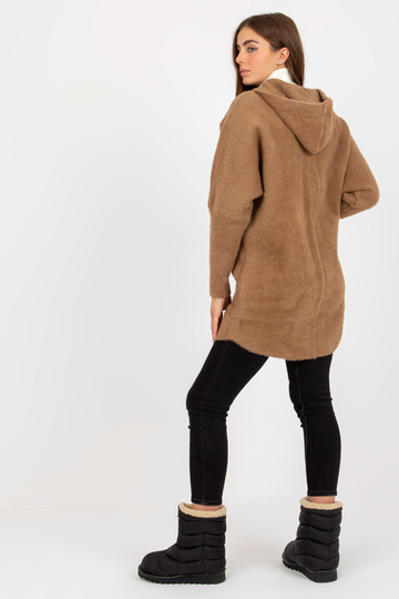 Helepruun naiste... 2