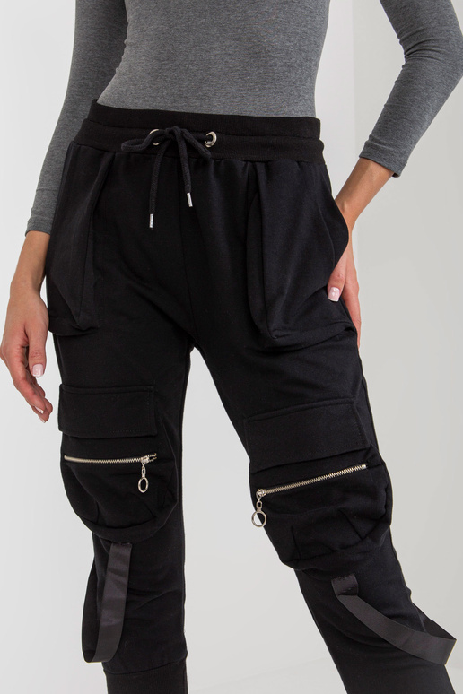 Mustad naiste spordipüksid