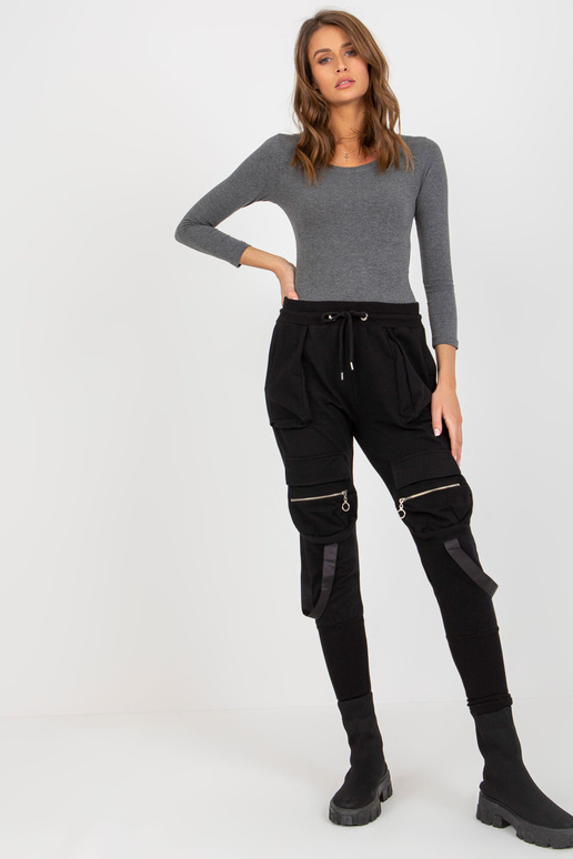 Mustad naiste spordipüksid