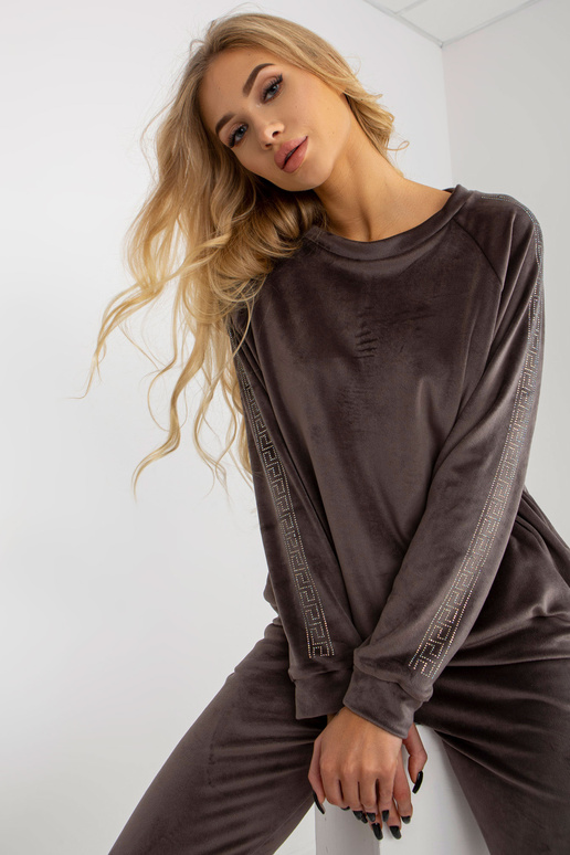 Tumehall naiste veluurkivide...