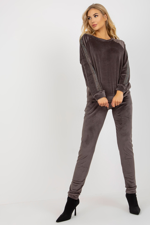 Tumehall naiste veluurkivide...