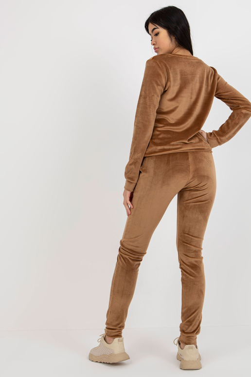 Kerge kaameliviskoosist... Kerge kaameliviskoosist...