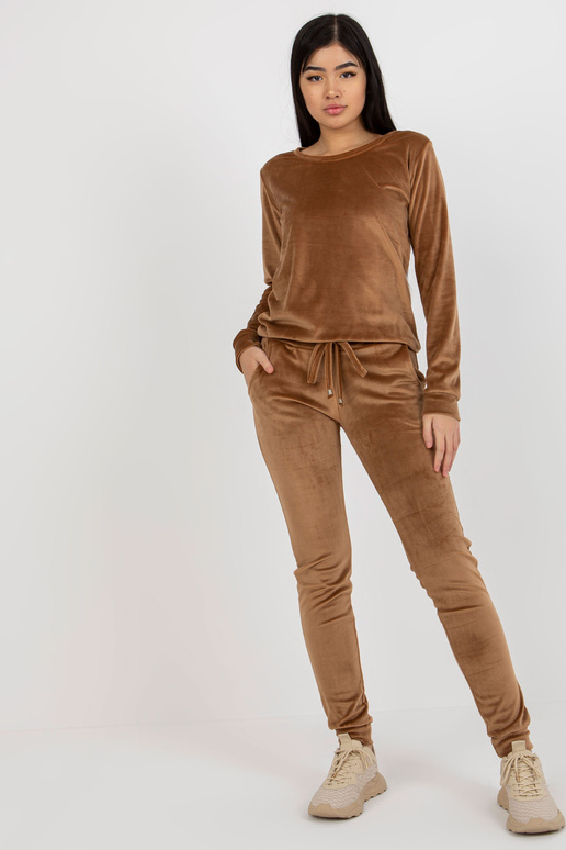 Kerge kaameliviskoosist... Kerge kaameliviskoosist...