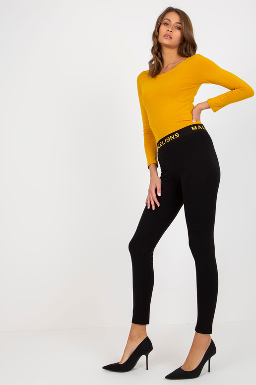 Mustad puuvillased vabaaja säärised Mustad puuvillased vabaaja säärised