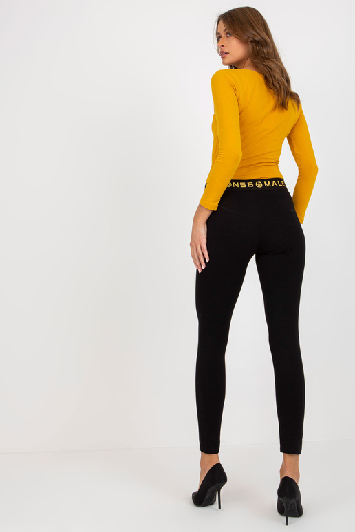 Mustad puuvillased vabaaja säärised Mustad puuvillased vabaaja säärised