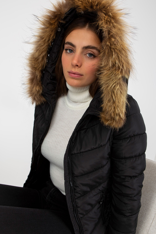 Must tepitud kapuutsiga üleminekujope Must tepitud kapuutsiga üleminekujope